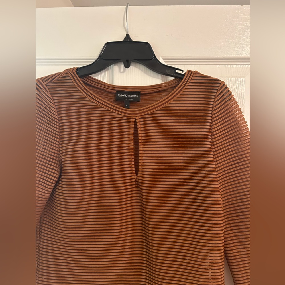 🎊HP🎉Emporio Armani half sleeve sheer top - Picture 2 of 5
